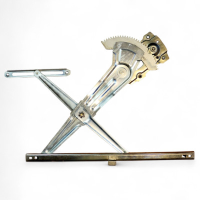 Стеклоподьемнык левой двери FAW-1011