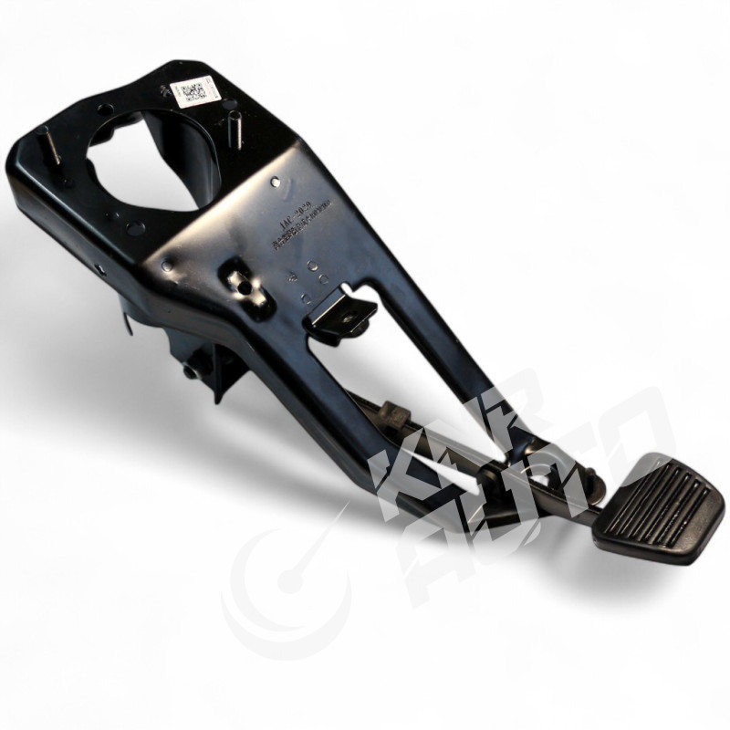 Педаль зчеплення з кронштейном у зборі JAC-1045-1602020E0