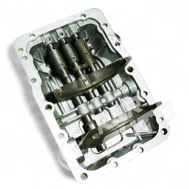 Крышка КПП верхняя FAW 1051-028812881