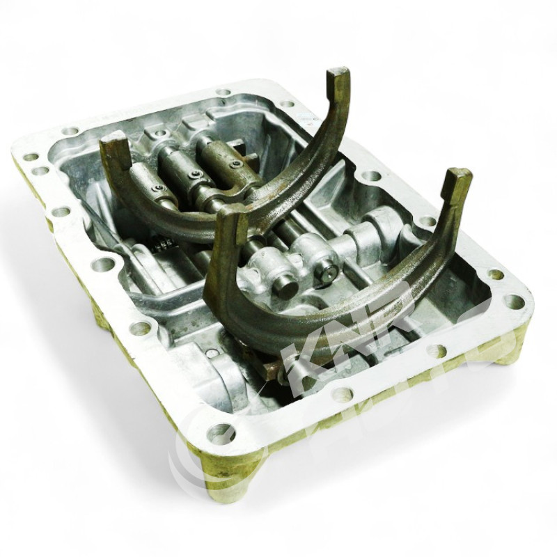 Крышка КПП верхняя FAW 1051-028812881